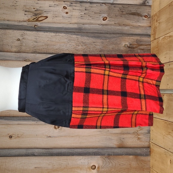 Petti Black Satin Red Plaid Pleated Knee Skirt - Picture 1 of 11